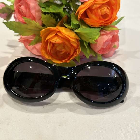 Authentic Gucci sunglasses - Picture 2 of 8